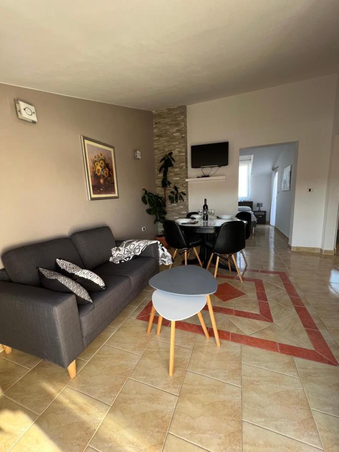 Apartmani M&L Медулин Екстериор снимка